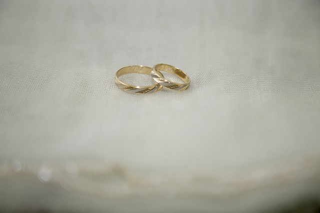 diamond-ringwedding-ring-engagement-ring-640x480-77893050.jpeg