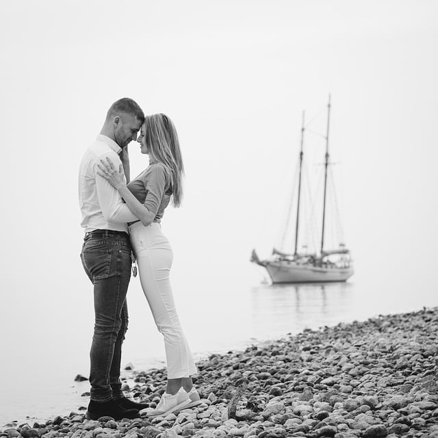 engagement-ring-640x480-8041672.jpeg