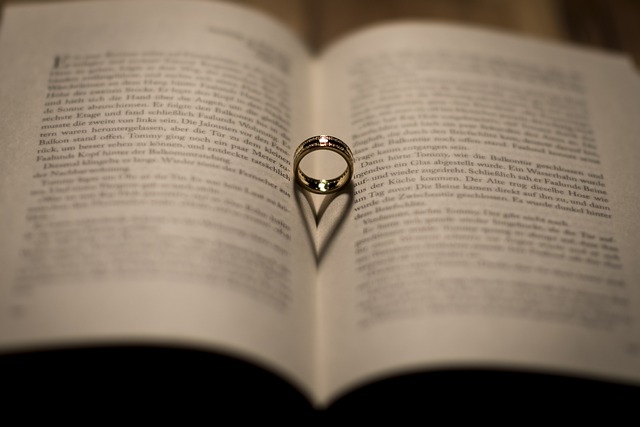 diamond-ringwedding-ring-engagement-ring-640x480-12121541.jpeg