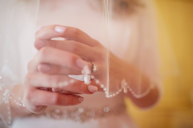 engagement-ring-640x480-1255997.jpeg