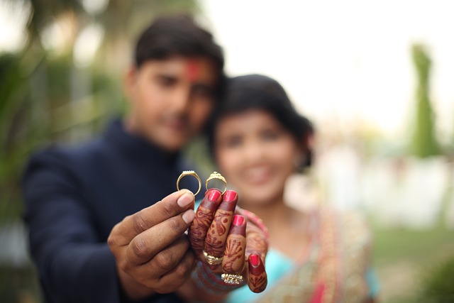engagement-ring-640x480-42093527.jpeg