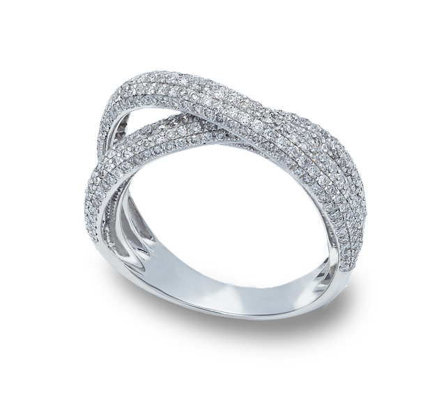engagement-ring-640x480-99143104.png