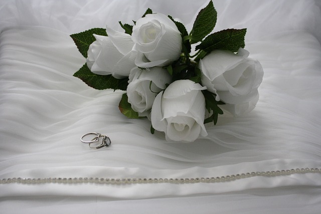 engagement-ring-640x480-39878322.jpeg