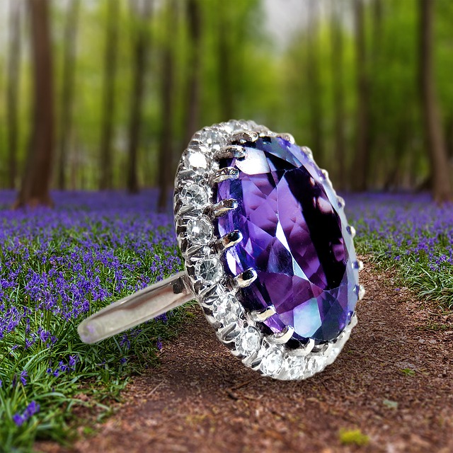 diamond-ringwedding-ring-engagement-ring-640x480-1288624.jpeg