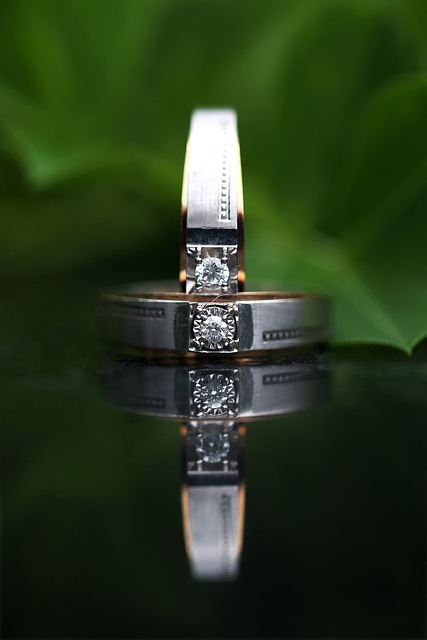 diamond-ring-640x480-5523840.jpeg